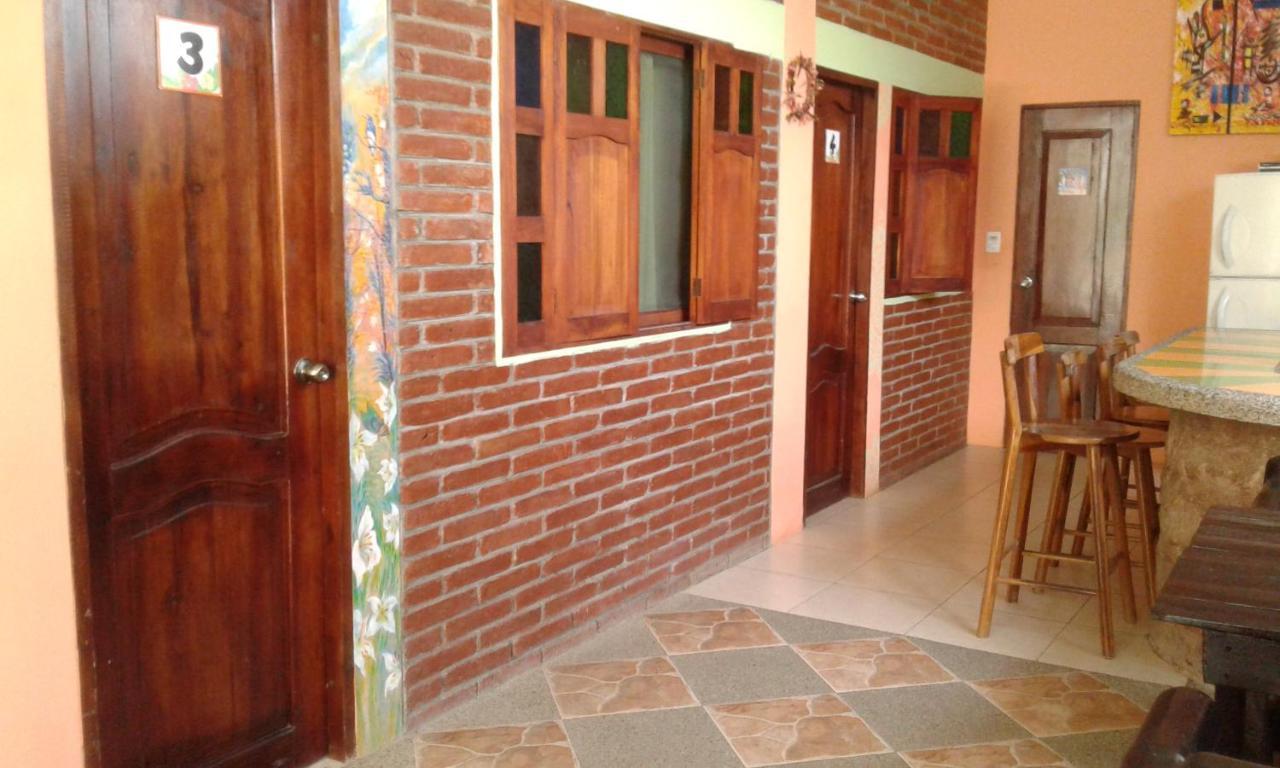 Hostal Casa Taisha Montañita Buitenkant foto