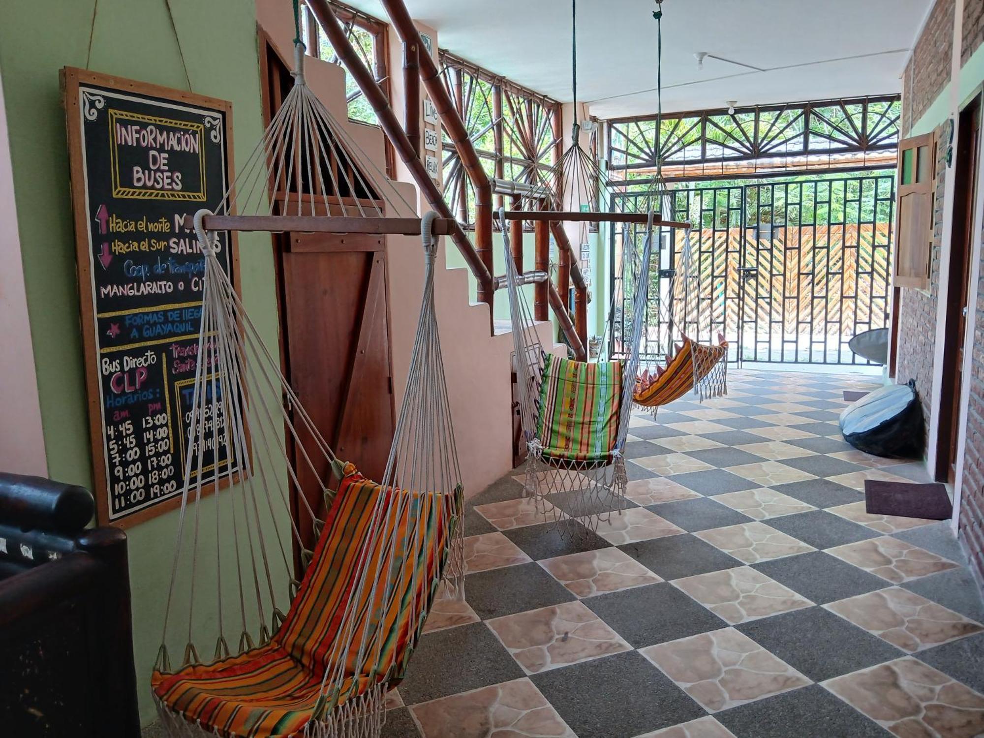 Hostal Casa Taisha Montañita Buitenkant foto